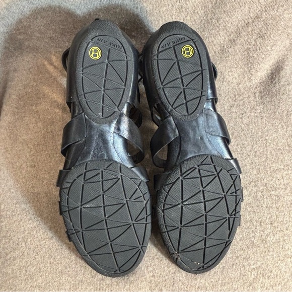 COLE HAAN NIKE Sz 9.5B Gladiator Stylish Black Strappy Sandals Flats Zipper Back - Picture 7 of 12